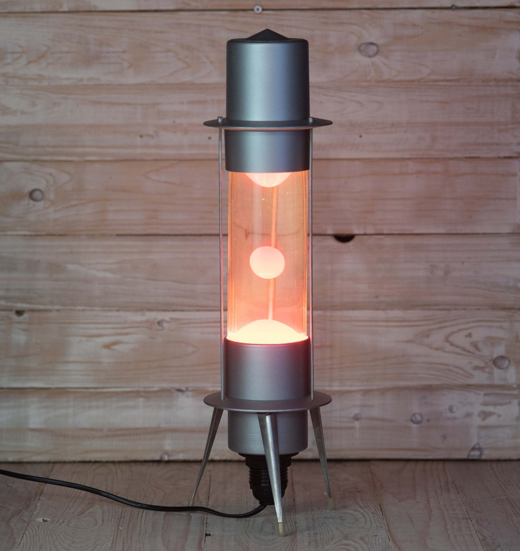 Front view of restored 19-inch Soviet Raduga rocket lava lamp