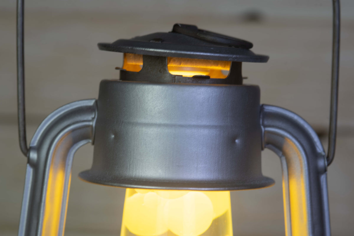 Vintage Kerosene Lantern Lava Lamp, Handmade Industrial Light E14 220V