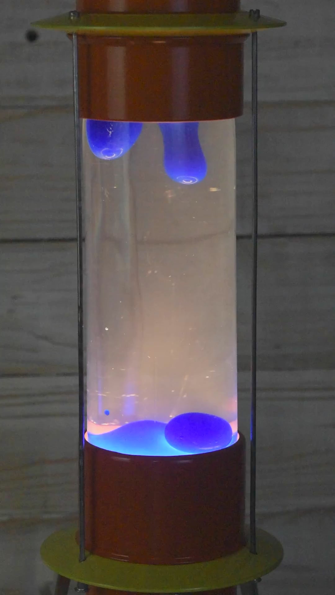 Large 19" Soviet Raduga Lava Lamp, USSR Rocket Blue Wax 110V/220V